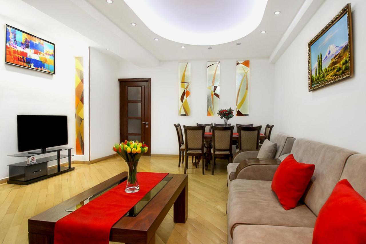 3 Bedroom Apartment Near Republic Square يريفان المظهر الخارجي الصورة